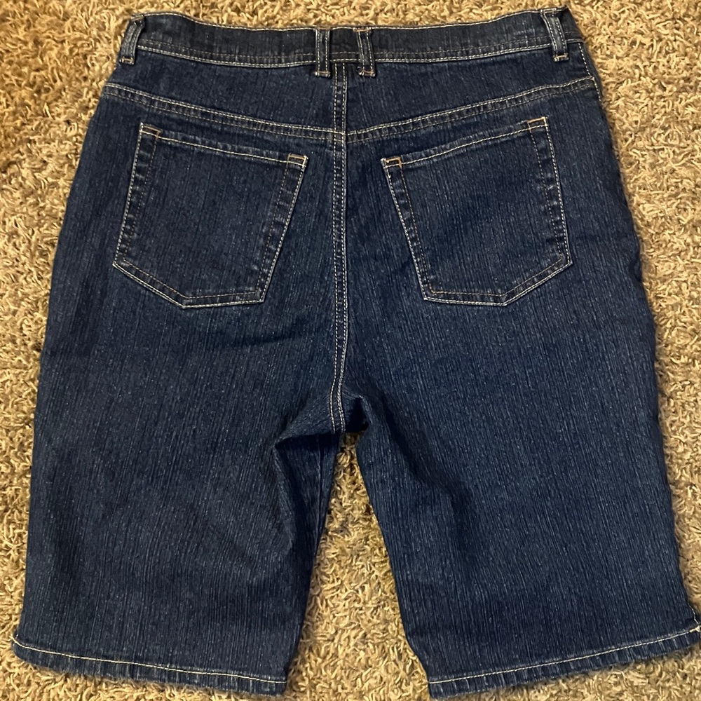 Gloria Vanderbilt Amanda Indigo Denim Shorts - Picture 4 of 6